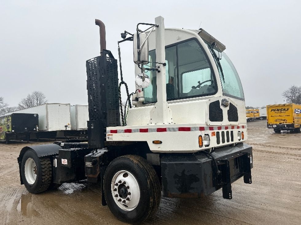 Yard Truck-Heavy Duty Tractors-Autocar-2023-ACTT42-Kalamazoo-MI-51,432\n\t\tmiles-$ 107,250 - Image 1