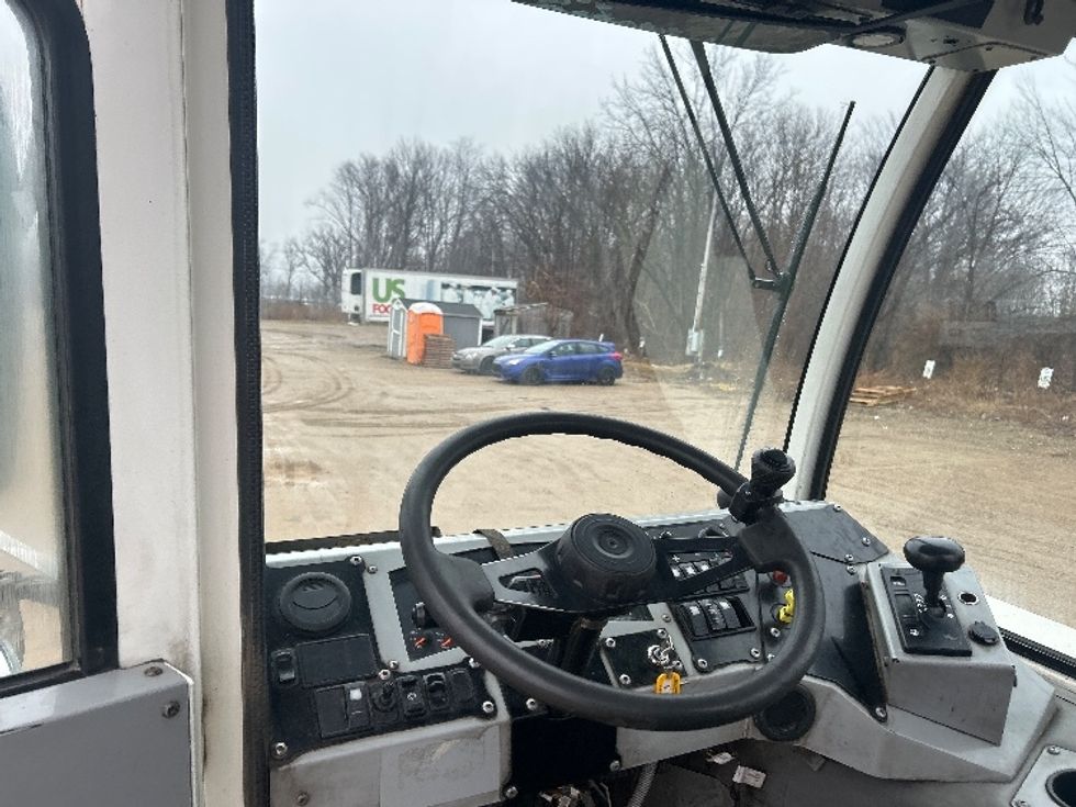 Yard Truck-Heavy Duty Tractors-Autocar-2023-ACTT42-Kalamazoo-MI-51,432\n\t\tmiles-$ 107,250 - Image 10