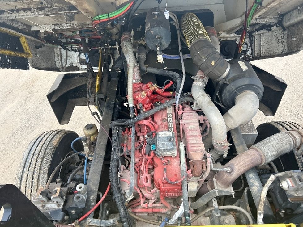 Yard Truck-Heavy Duty Tractors-Autocar-2023-ACTT42-Kalamazoo-MI-51,432\n\t\tmiles-$ 107,250 - Image 18