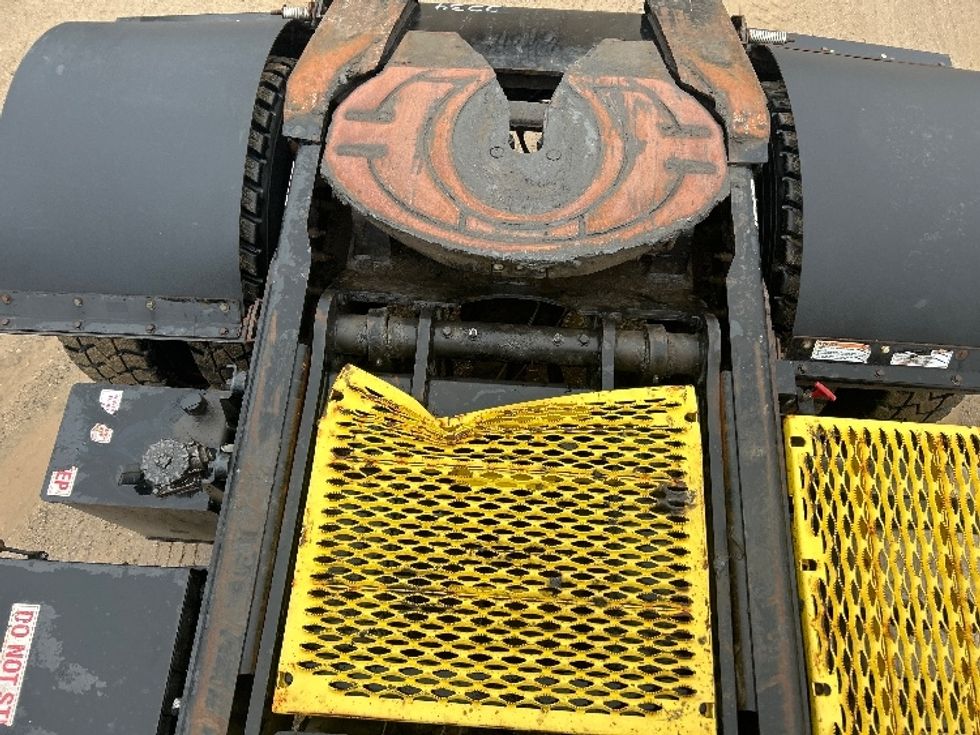 Yard Truck-Heavy Duty Tractors-Autocar-2023-ACTT42-Kalamazoo-MI-51,432\n\t\tmiles-$ 107,250 - Image 19