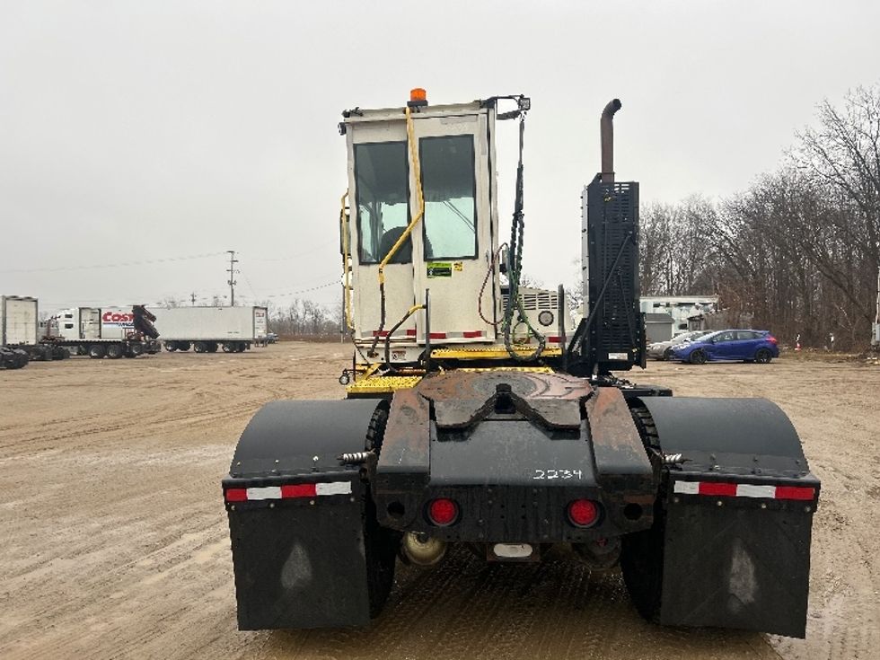 Yard Truck-Heavy Duty Tractors-Autocar-2023-ACTT42-Kalamazoo-MI-51,432\n\t\tmiles-$ 107,250 - Image 20