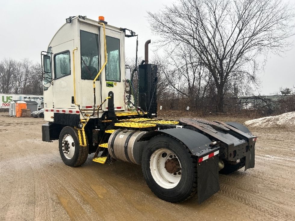 Yard Truck-Heavy Duty Tractors-Autocar-2023-ACTT42-Kalamazoo-MI-51,432\n\t\tmiles-$ 107,250 - Image 5