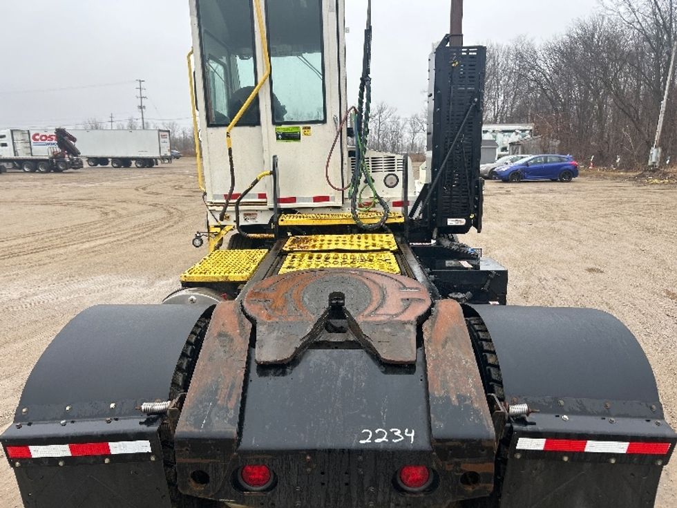 Yard Truck-Heavy Duty Tractors-Autocar-2023-ACTT42-Kalamazoo-MI-51,432\n\t\tmiles-$ 107,250 - Image 6