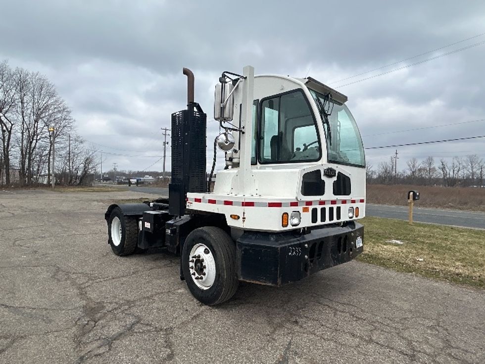 Yard Truck-Heavy Duty Tractors-Autocar-2023-ACTT42-Kalamazoo-MI-53,204\n\t\tmiles-$ 106,750 - Image 1