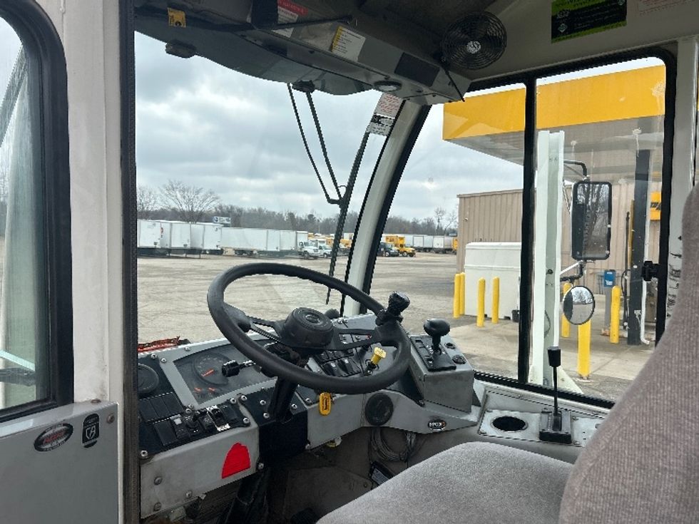 Yard Truck-Heavy Duty Tractors-Autocar-2023-ACTT42-Kalamazoo-MI-53,204\n\t\tmiles-$ 106,750 - Image 10