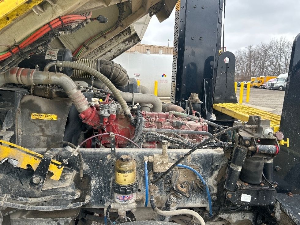 Yard Truck-Heavy Duty Tractors-Autocar-2023-ACTT42-Kalamazoo-MI-53,204\n\t\tmiles-$ 106,750 - Image 16