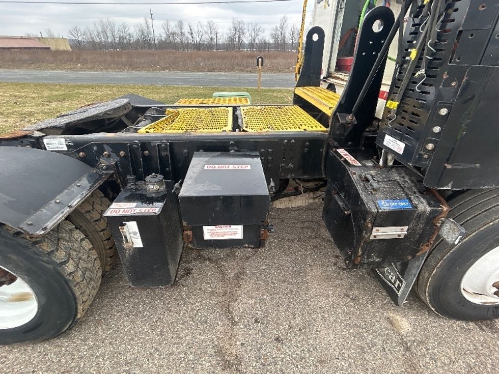 Yard Truck-Heavy Duty Tractors-Autocar-2023-ACTT42-Kalamazoo-MI-53,204\n\t\tmiles-$ 106,750 - Image 18