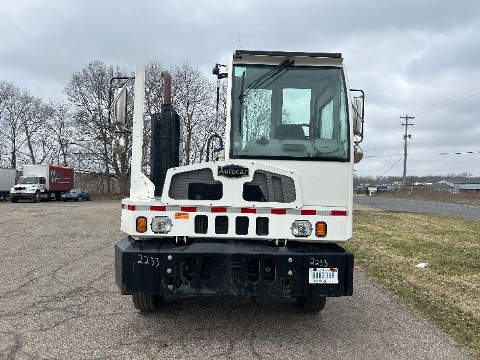Yard Truck-Heavy Duty Tractors-Autocar-2023-ACTT42-Kalamazoo-MI-53,204\n\t\tmiles-$ 106,750 - Image 2