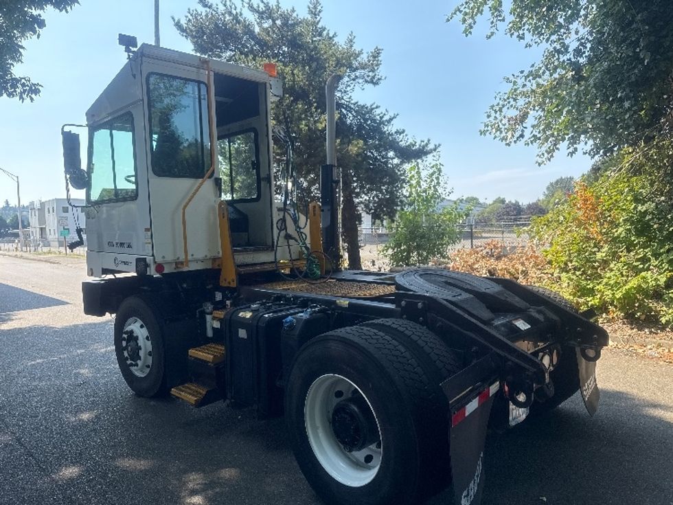 Yard Truck-Heavy Duty Tractors-Capacity Of Texas-2016-SABRE5-Tukwila-WA-23,593\n\t\tmiles-$ 40,000 - Image 10