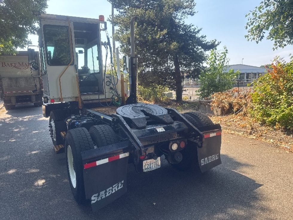 Yard Truck-Heavy Duty Tractors-Capacity Of Texas-2016-SABRE5-Tukwila-WA-23,593\n\t\tmiles-$ 40,000 - Image 11