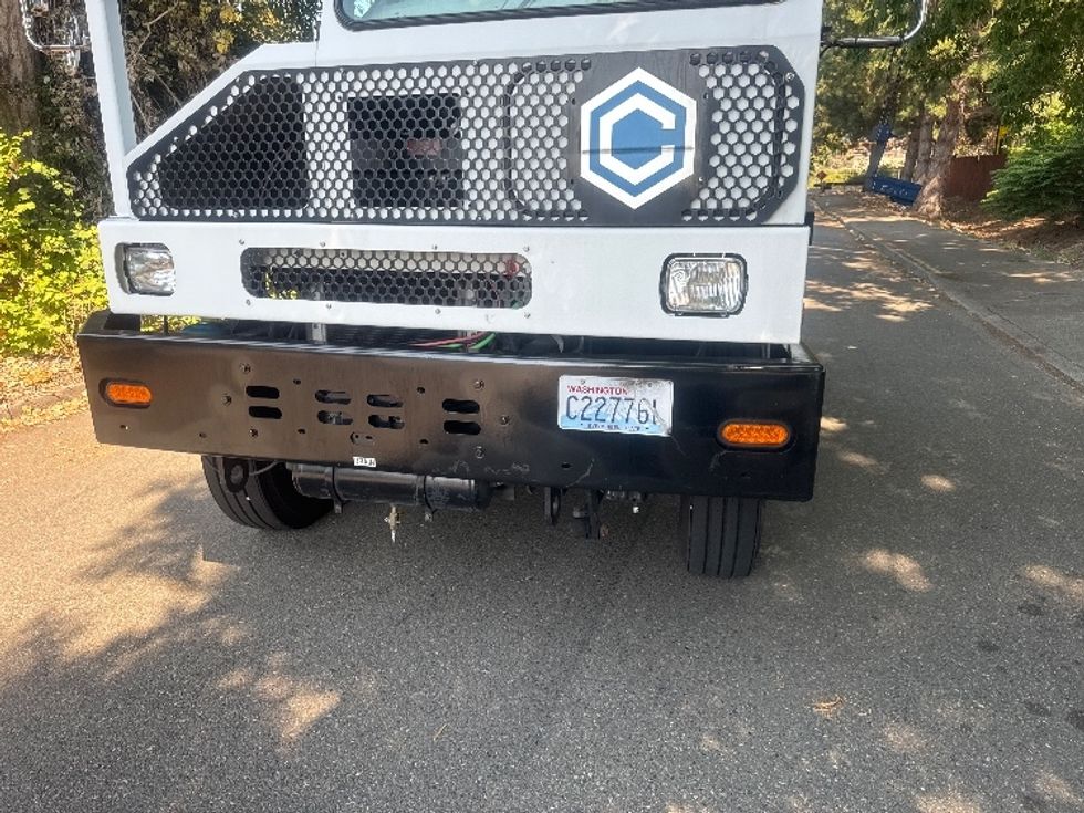 Yard Truck-Heavy Duty Tractors-Capacity Of Texas-2016-SABRE5-Tukwila-WA-23,593\n\t\tmiles-$ 40,000 - Image 12