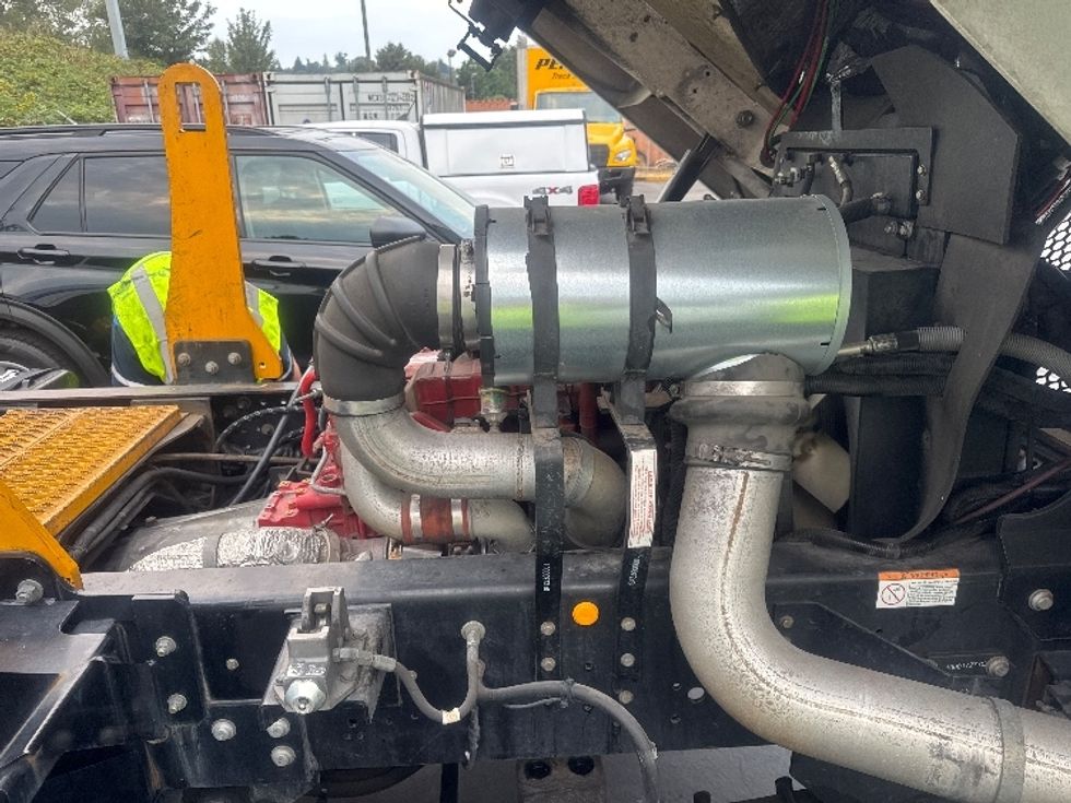 Yard Truck-Heavy Duty Tractors-Capacity Of Texas-2016-SABRE5-Tukwila-WA-23,593\n\t\tmiles-$ 40,000 - Image 9