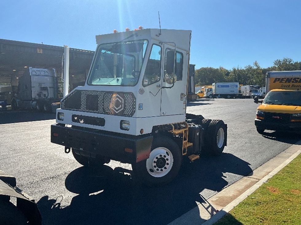 Yard Truck-Heavy Duty Tractors-Capacity Of Texas-2017-SABRE5-Atlanta (Forest Park)-GA-32,594\n\t\tmiles-$ 56,000 - Image 3