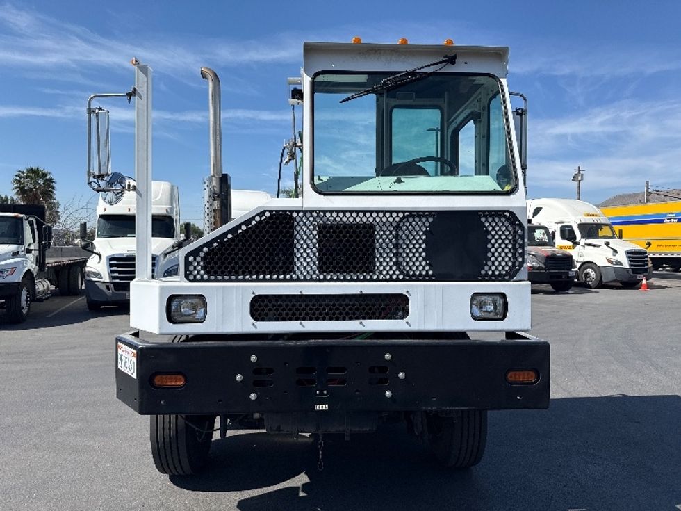 Yard Truck-Heavy Duty Tractors-Capacity Of Texas-2017-SABRE5-Fontana-CA-91,254\n\t\tmiles-$ 49,250 - Image 2
