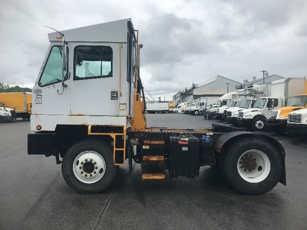 Yard Truck-Heavy Duty Tractors-Capacity Of Texas-2017-SABRE5-Pittsburgh-PA-13,680\n\t\tmiles-$ 52,000 - Image 4