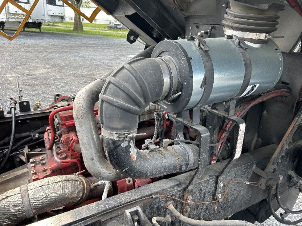 Yard Truck-Heavy Duty Tractors-Capacity Of Texas-2017-TJ5000-Cleona-PA-33,910\n\t\tmiles-$ 49,750 - Image 15