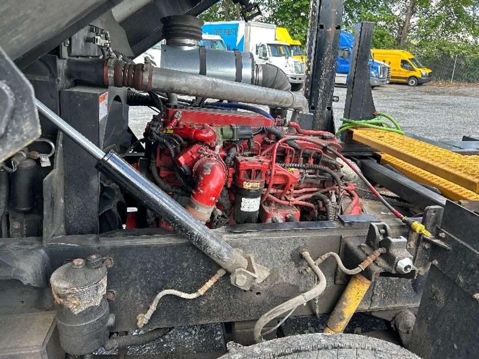 Yard Truck-Heavy Duty Tractors-Capacity Of Texas-2017-TJ5000-Cleona-PA-33,910\n\t\tmiles-$ 49,750 - Image 16