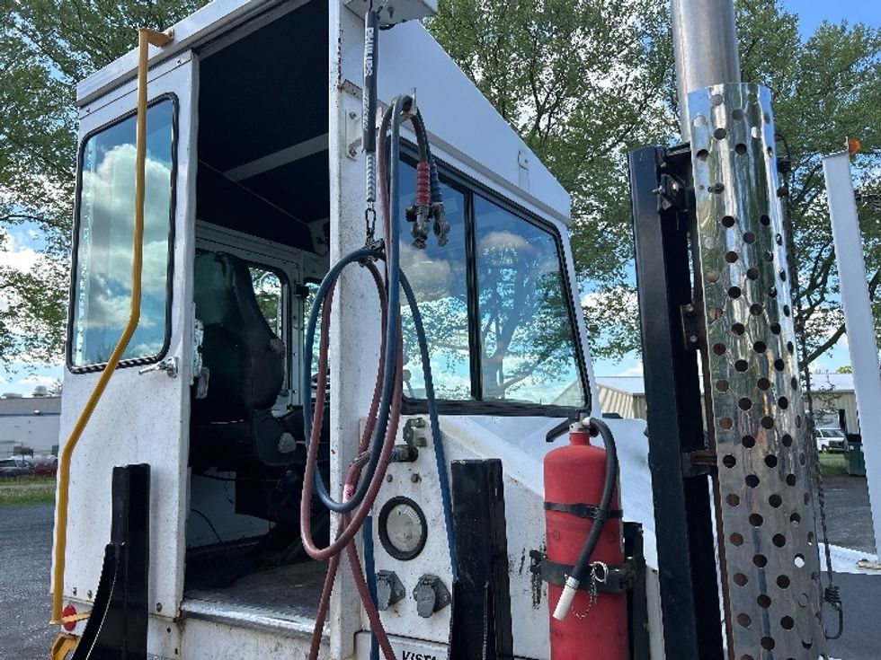 Yard Truck-Heavy Duty Tractors-Capacity Of Texas-2017-TJ5000-Cleona-PA-33,910\n\t\tmiles-$ 49,750 - Image 18