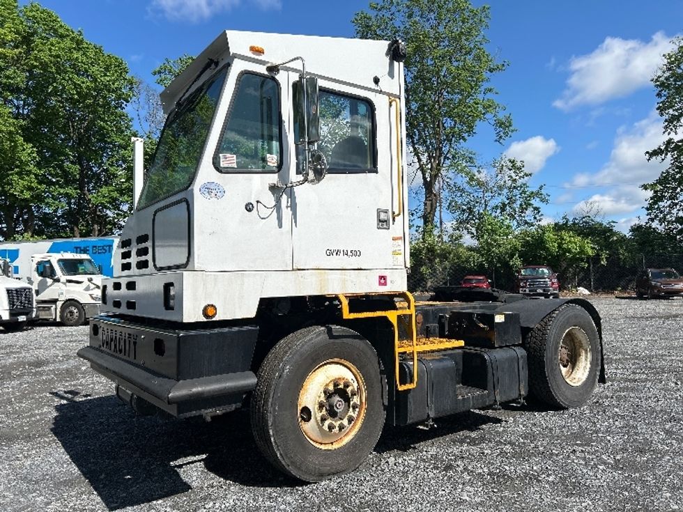 Yard Truck-Heavy Duty Tractors-Capacity Of Texas-2017-TJ5000-Cleona-PA-33,910\n\t\tmiles-$ 49,750 - Image 3