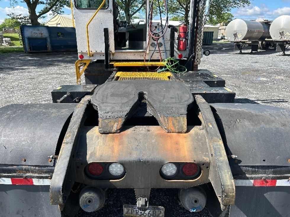 Yard Truck-Heavy Duty Tractors-Capacity Of Texas-2017-TJ5000-Cleona-PA-33,910\n\t\tmiles-$ 49,750 - Image 6