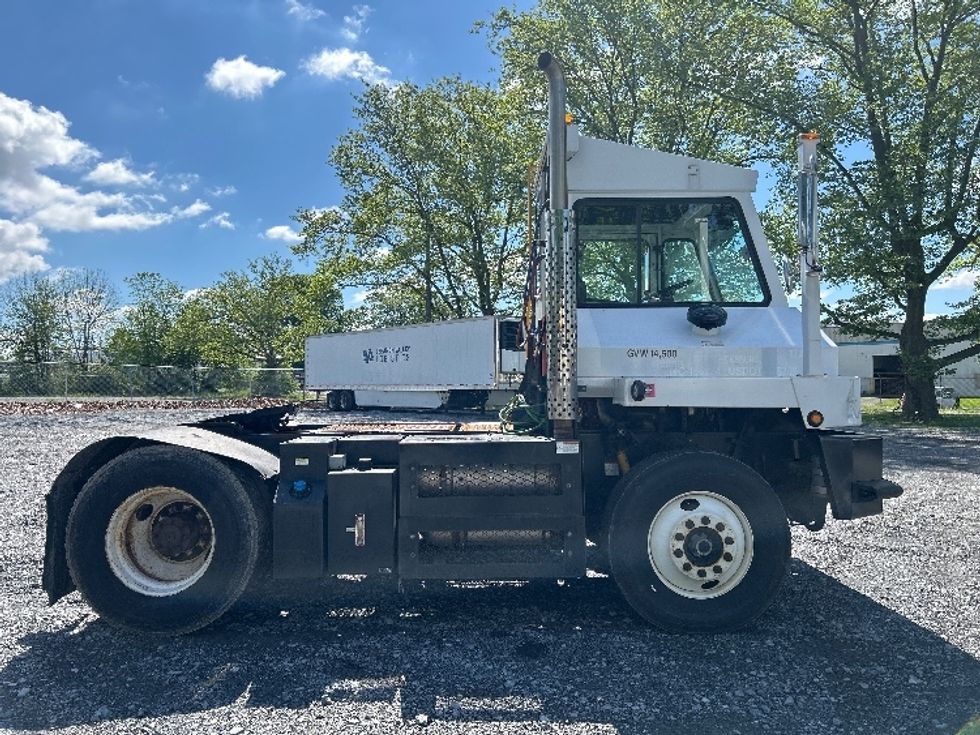 Yard Truck-Heavy Duty Tractors-Capacity Of Texas-2017-TJ5000-Cleona-PA-33,910\n\t\tmiles-$ 49,750 - Image 8