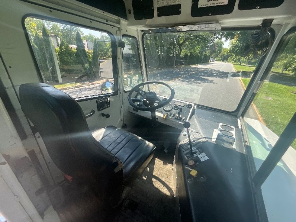 Yard Truck-Heavy Duty Tractors-Capacity Of Texas-2017-TJ5000-Reading-PA-17,901\n\t\tmiles-$ 46,750 - Image 12