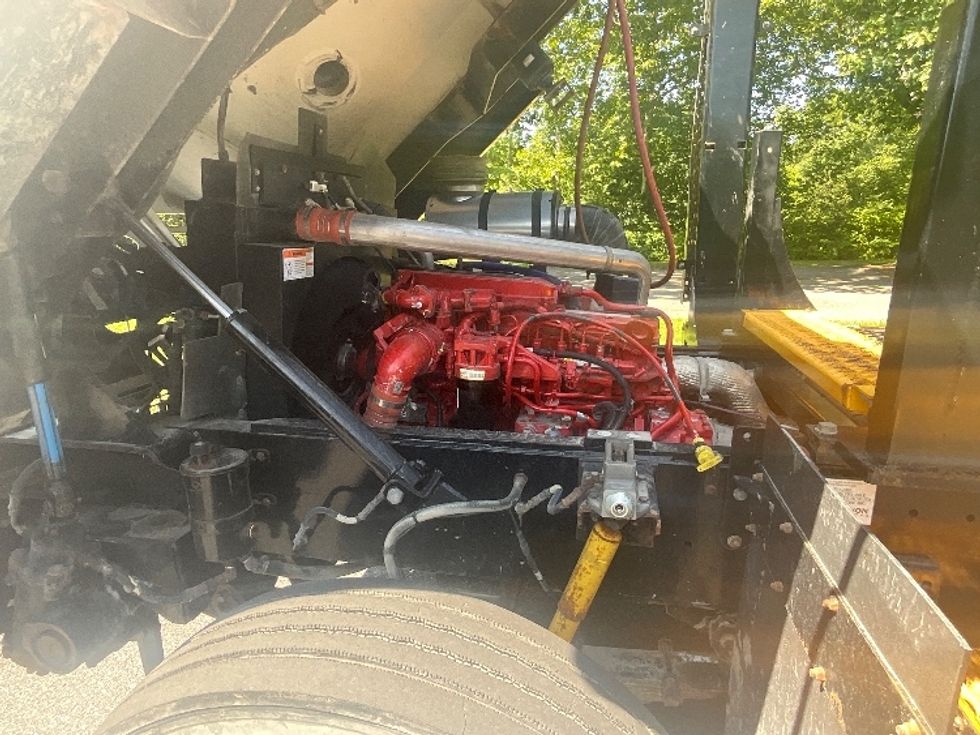 Yard Truck-Heavy Duty Tractors-Capacity Of Texas-2017-TJ5000-Reading-PA-17,901\n\t\tmiles-$ 46,750 - Image 14