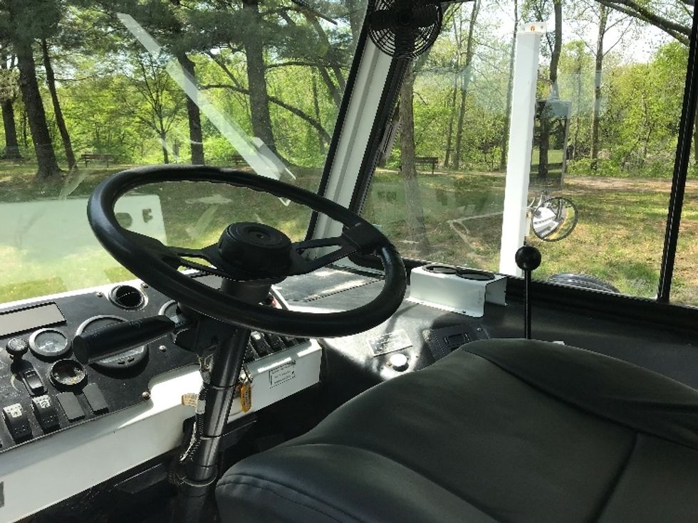 Yard Truck-Heavy Duty Tractors-Capacity Of Texas-2017-TJ5000-Reading-PA-280,174\n\t\tmiles-$ 49,750 - Image 10