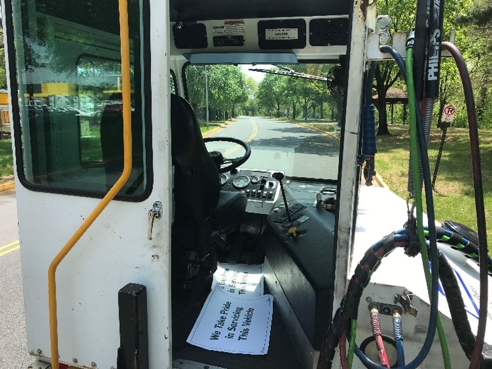 Yard Truck-Heavy Duty Tractors-Capacity Of Texas-2017-TJ5000-Reading-PA-280,174\n\t\tmiles-$ 49,750 - Image 12