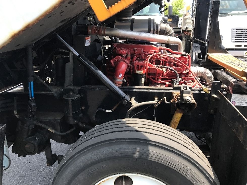 Yard Truck-Heavy Duty Tractors-Capacity Of Texas-2017-TJ5000-Reading-PA-280,174\n\t\tmiles-$ 49,750 - Image 16