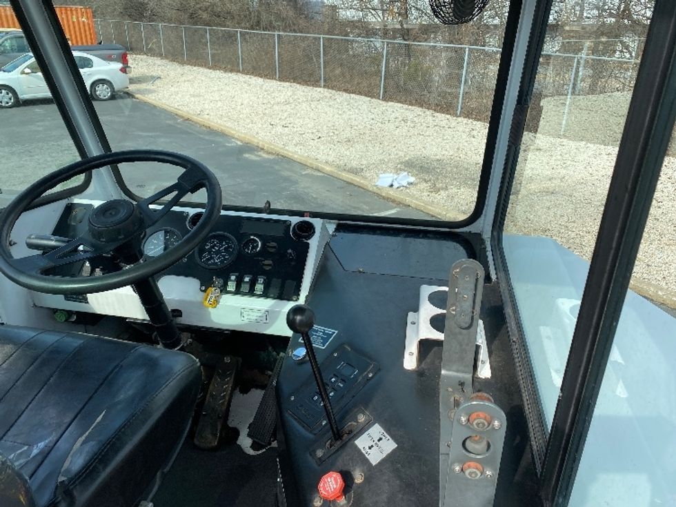 Yard Truck-Heavy Duty Tractors-Capacity Of Texas-2017-TJ5000-York-PA-74,454\n\t\tmiles-$ 50,750 - Image 12