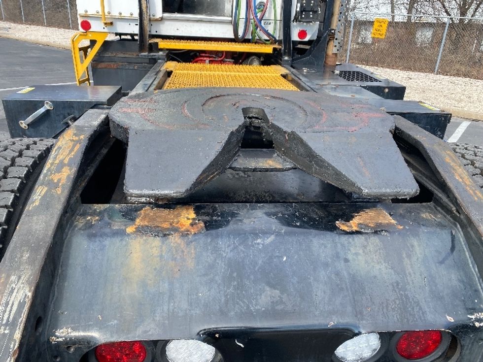 Yard Truck-Heavy Duty Tractors-Capacity Of Texas-2017-TJ5000-York-PA-74,454\n\t\tmiles-$ 50,750 - Image 6