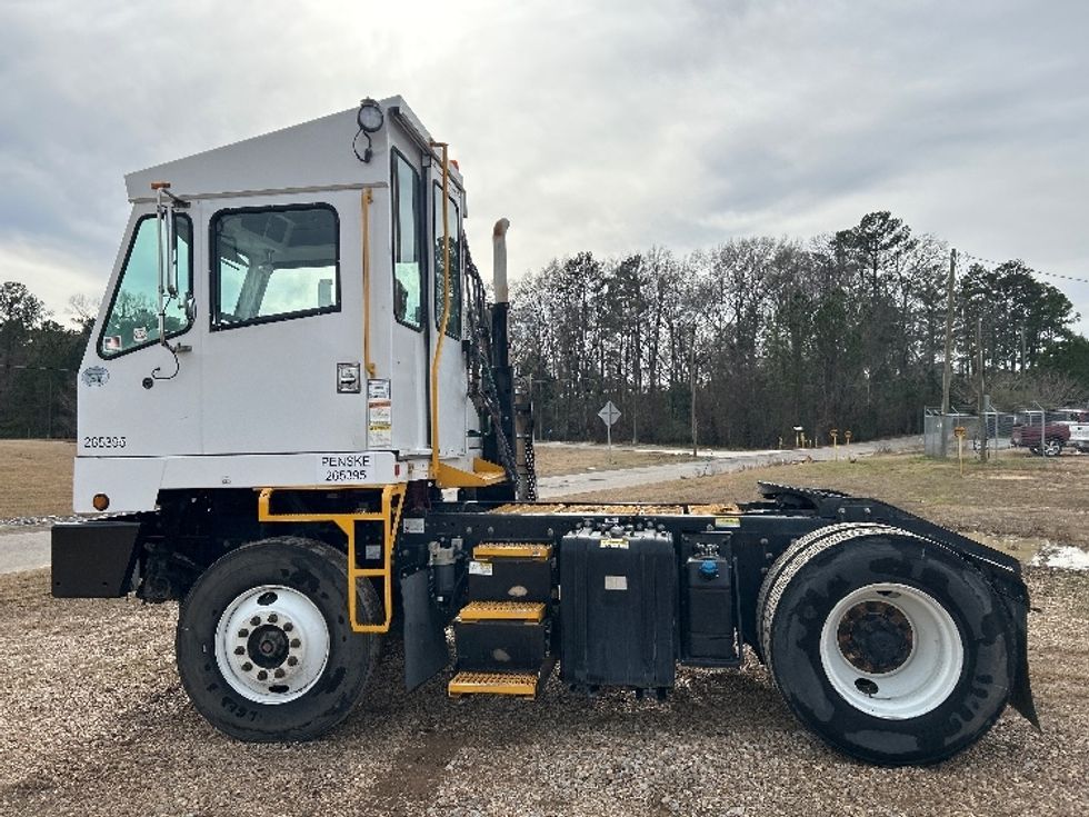 Yard Truck-Heavy Duty Tractors-Capacity Of Texas-2018-SABRE5-Hattiesburg-MS-23,255\n\t\tmiles-$ 60,250 - Image 4