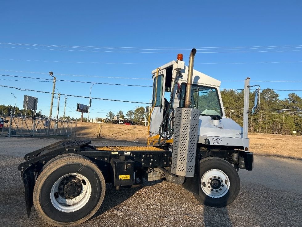 Yard Truck-Heavy Duty Tractors-Capacity Of Texas-2018-SABRE5-Hattiesburg-MS-23,255\n\t\tmiles-$ 60,250 - Image 8