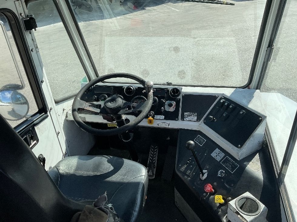 Yard Truck-Heavy Duty Tractors-Capacity Of Texas-2018-SABRE5-Lakeland-FL-30,347\n\t\tmiles-$ 59,750 - Image 10