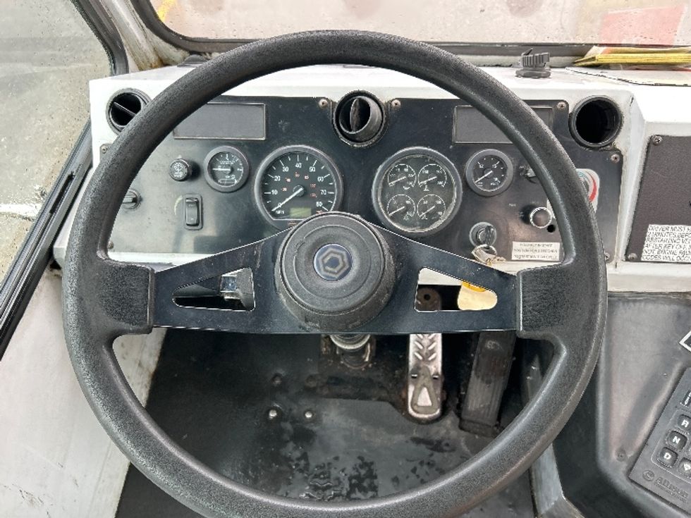 Yard Truck-Heavy Duty Tractors-Capacity Of Texas-2018-TJ5000-Delta-BC-500,099\n\t\tkm-$ 61,750 - Image 10