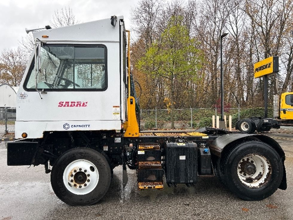 Yard Truck-Heavy Duty Tractors-Capacity Of Texas-2018-TJ5000-Delta-BC-500,099\n\t\tkm-$ 61,750 - Image 4