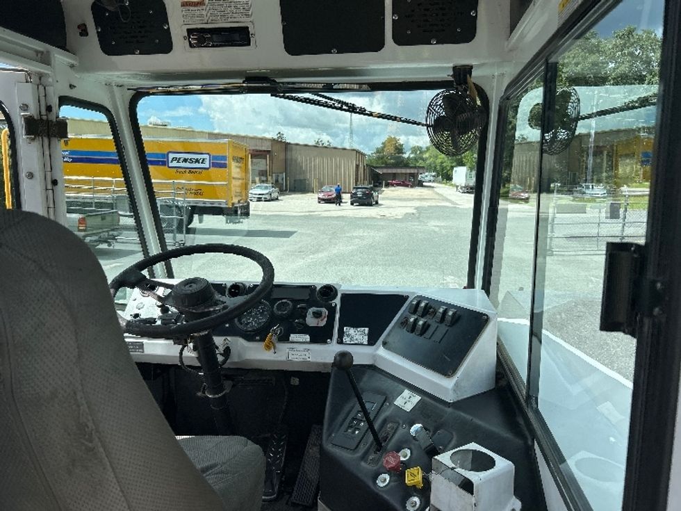 Yard Truck-Heavy Duty Tractors-Capacity Of Texas-2018-TJ5000-Tallahassee-FL-234,218\n\t\tmiles-$ 60,500 - Image 14