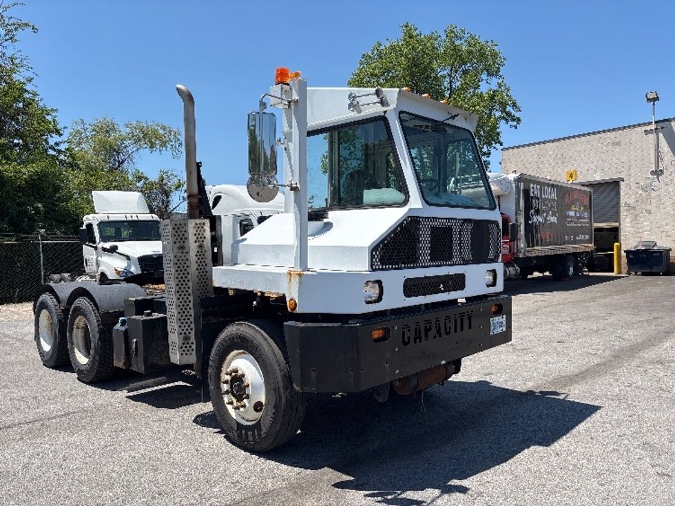 Yard Truck-Heavy Duty Tractors-Capacity Of Texas-2018-TJ6500-Middlefield-OH-98,410\n\t\tmiles-$ 80,000 - Image 1
