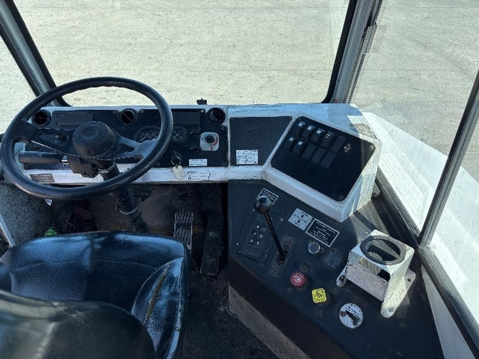 Yard Truck-Heavy Duty Tractors-Capacity Of Texas-2018-TJ6500-Middlefield-OH-98,410\n\t\tmiles-$ 80,000 - Image 13