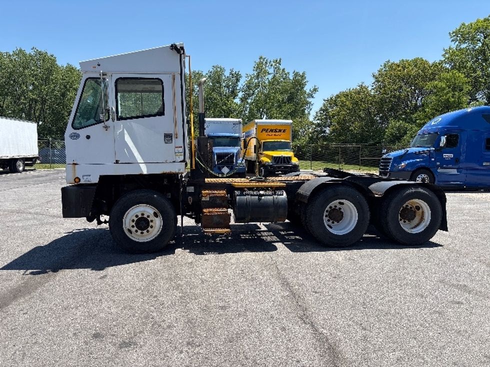 Yard Truck-Heavy Duty Tractors-Capacity Of Texas-2018-TJ6500-Middlefield-OH-98,410\n\t\tmiles-$ 80,000 - Image 4