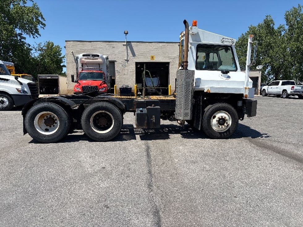 Yard Truck-Heavy Duty Tractors-Capacity Of Texas-2018-TJ6500-Middlefield-OH-98,410\n\t\tmiles-$ 80,000 - Image 8