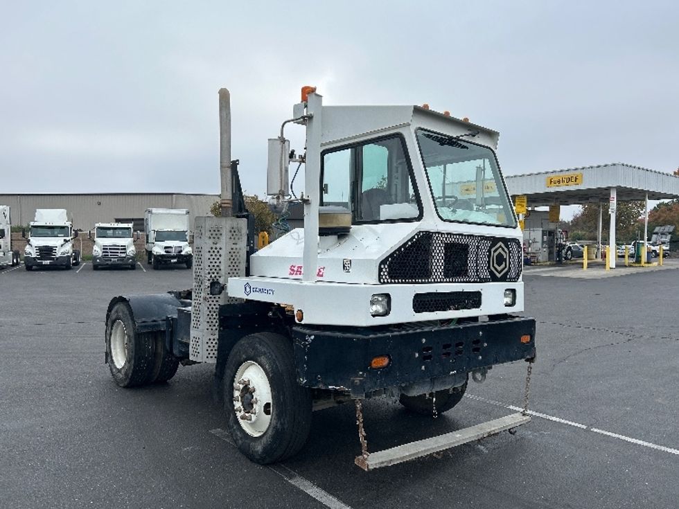 Yard Truck-Heavy Duty Tractors-Capacity Of Texas-2019-SABRE5-Ceres-CA-11,268\n\t\tmiles-$ 71,750 - Image 1