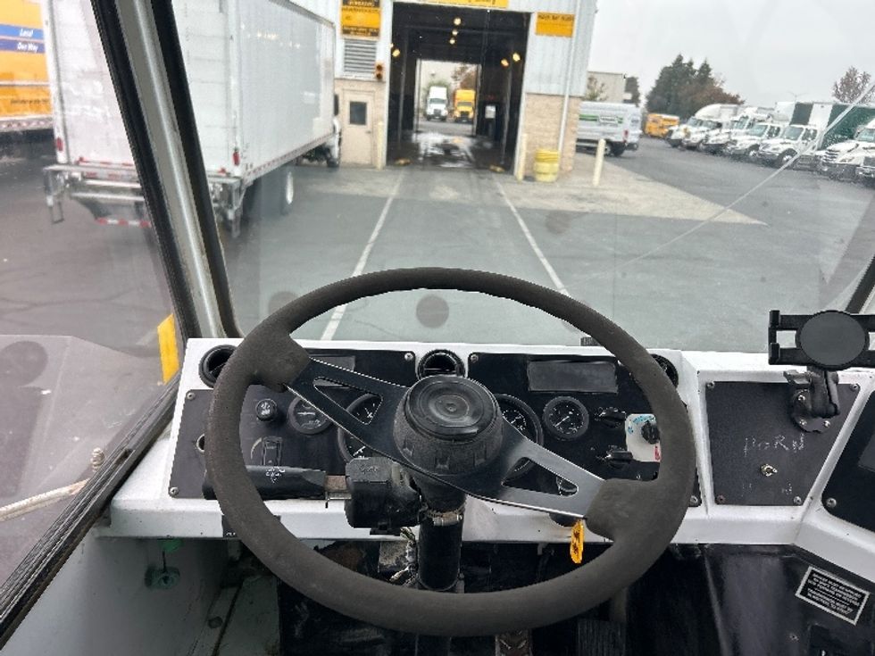 Yard Truck-Heavy Duty Tractors-Capacity Of Texas-2019-SABRE5-Ceres-CA-11,268\n\t\tmiles-$ 71,750 - Image 11