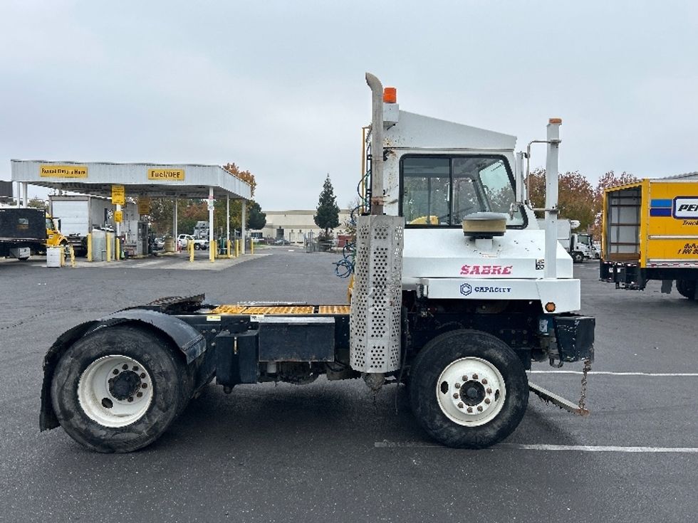 Yard Truck-Heavy Duty Tractors-Capacity Of Texas-2019-SABRE5-Ceres-CA-11,268\n\t\tmiles-$ 71,750 - Image 8