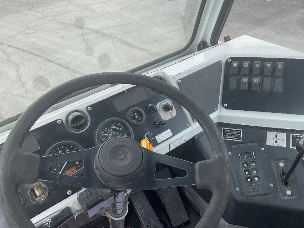 Yard Truck-Heavy Duty Tractors-Capacity Of Texas-2019-SABRE5-Kansas City-MO-11,342\n\t\tmiles-$ 70,250 - Image 10