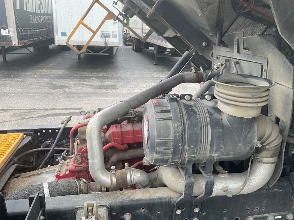 Yard Truck-Heavy Duty Tractors-Capacity Of Texas-2019-SABRE5-Kansas City-MO-11,342\n\t\tmiles-$ 70,250 - Image 13