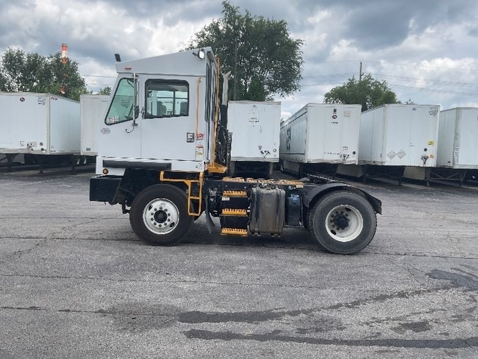 Yard Truck-Heavy Duty Tractors-Capacity Of Texas-2019-SABRE5-Kansas City-MO-11,342\n\t\tmiles-$ 70,250 - Image 4