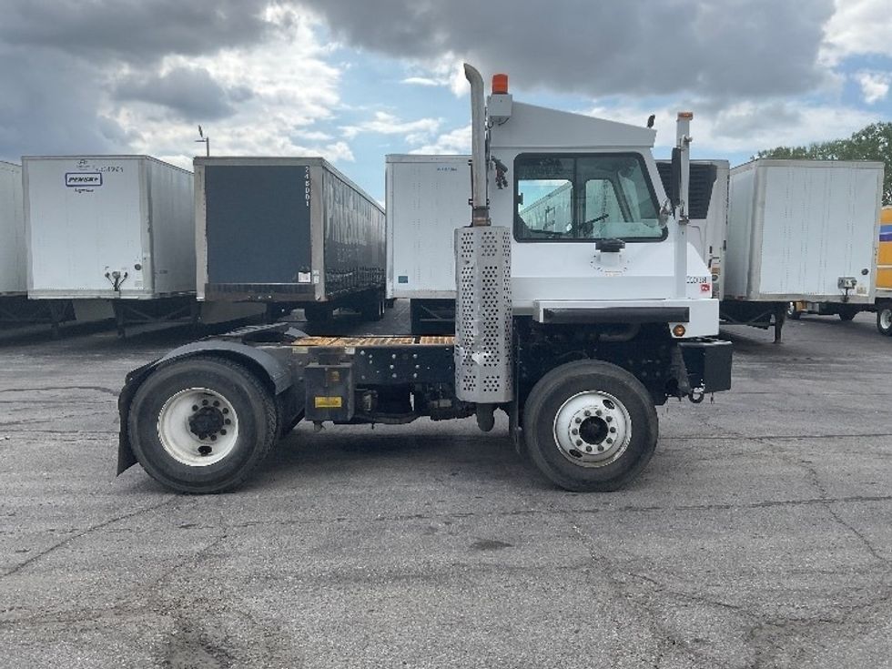 Yard Truck-Heavy Duty Tractors-Capacity Of Texas-2019-SABRE5-Kansas City-MO-11,342\n\t\tmiles-$ 70,250 - Image 8