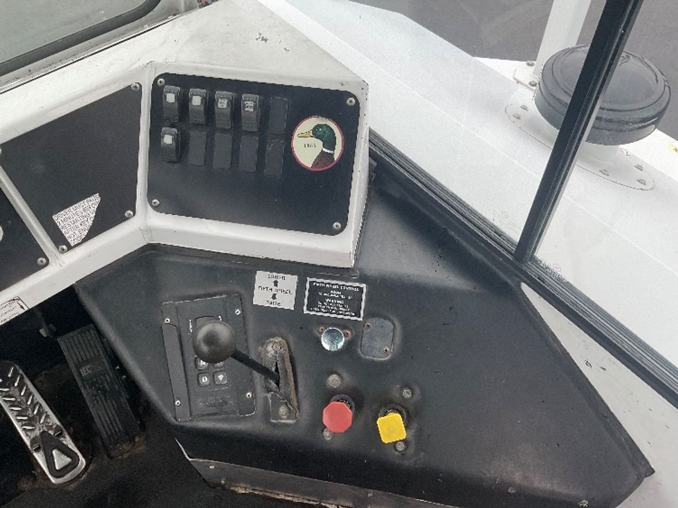 Yard Truck-Heavy Duty Tractors-Capacity Of Texas-2019-SABRE5-Macon-GA-19,518\n\t\tmiles-$ 62,750 - Image 13